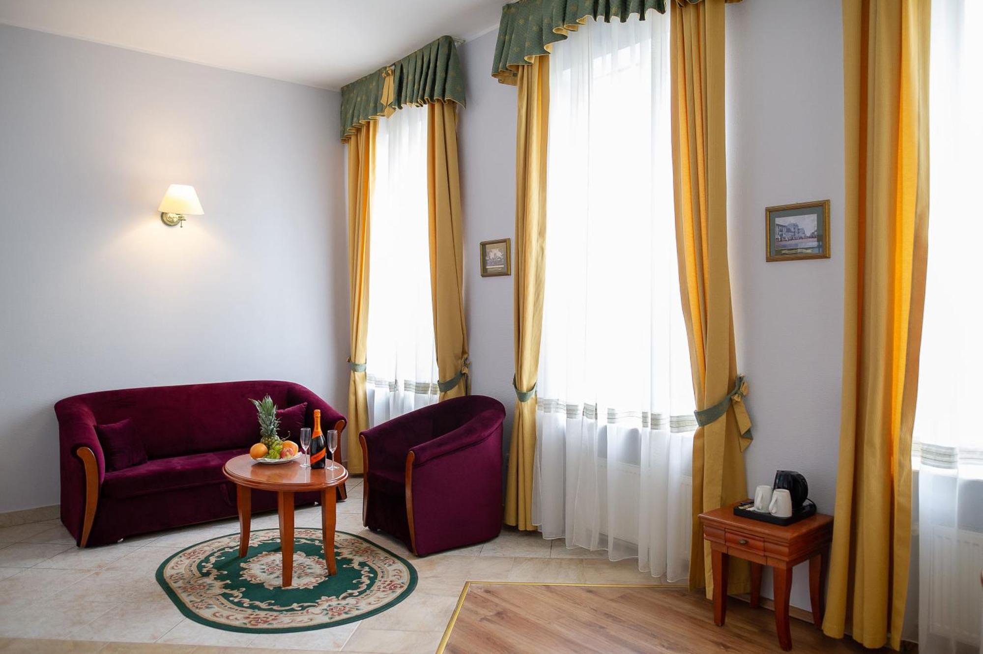 Pietrak Hotel Gniezno Kültér fotó