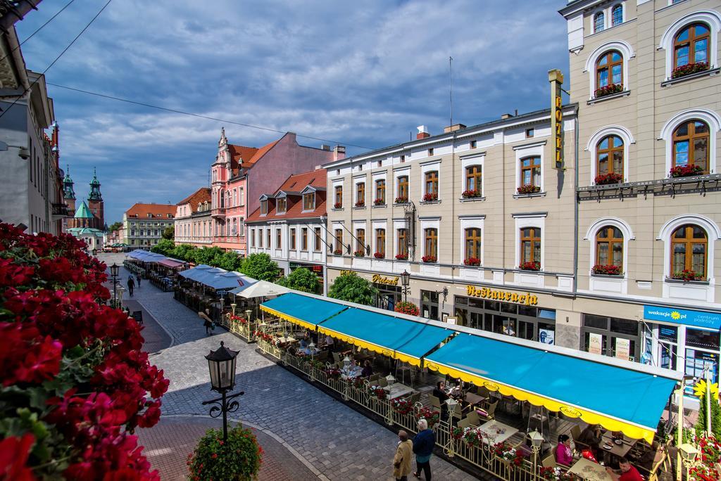 Pietrak Hotel Gniezno Kültér fotó