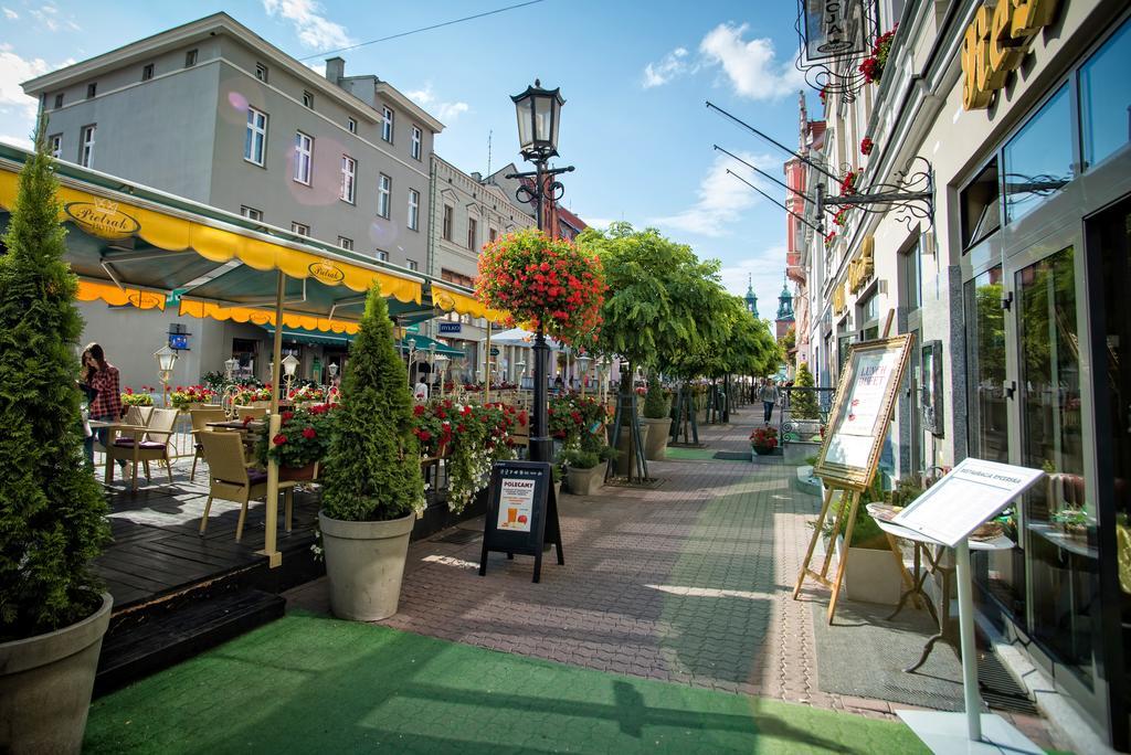 Pietrak Hotel Gniezno Kültér fotó