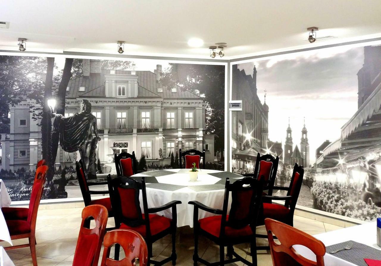 Pietrak Hotel Gniezno Kültér fotó